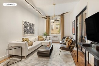 39 E 12th St, New York, NY 10003