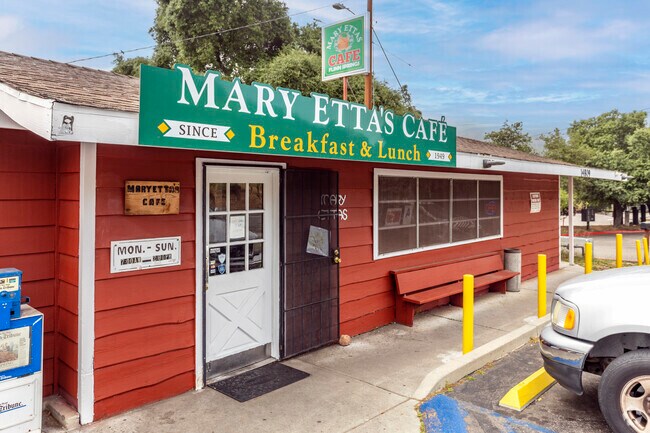 Mary Etta's Restaurant in Harbison Canyon Neighborhood