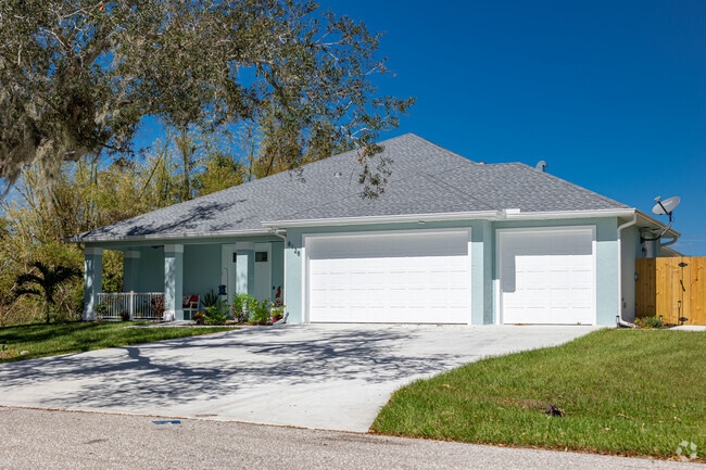 Brightly colored Florida ranch style homes are common in Cleveland.