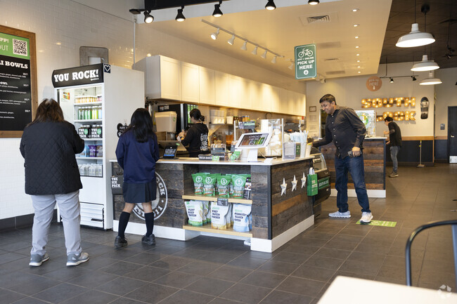 South Block serves up healthy and delicious food and beverages to guests in Wolf Trap.