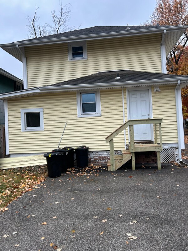 1209 W Governor St, Springfield, IL 62704 - photo 3