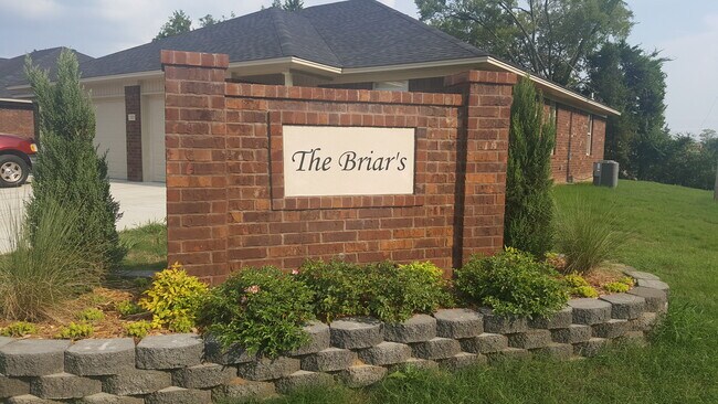 260 Ashley Dr unit 260, Russellville, AR 72802 - photo 2