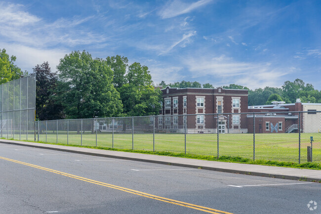 Chatham Middle School in Chatham, NY has athletic fields.