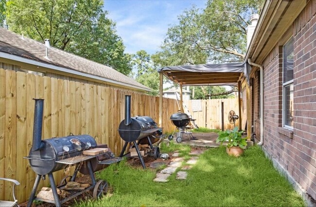 25023 Birnam Wood Blvd, Spring, TX 77373 - photo 3