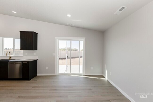 3770 E Syracuse St, Nampa, ID 83686 - photo 7