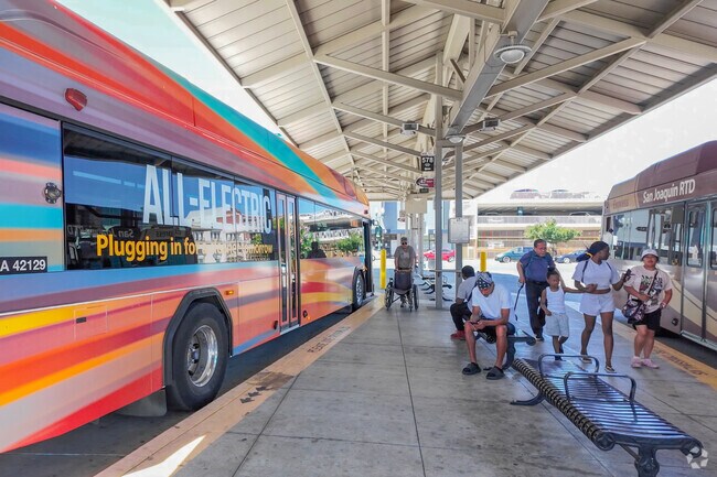 Locals enjoy easy transportation in Colonial Heights Stockton.