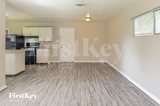 712 Mccardell Dr, Channelview, TX 77530 - photo 3