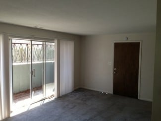 3521 Walnut St Unit 10, Kansas City, MO 64111