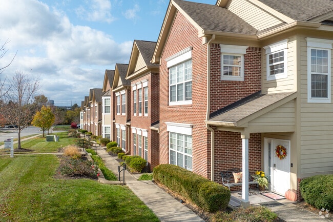 Find your perfect home with stylish and modern townhomes in Greenwood.
