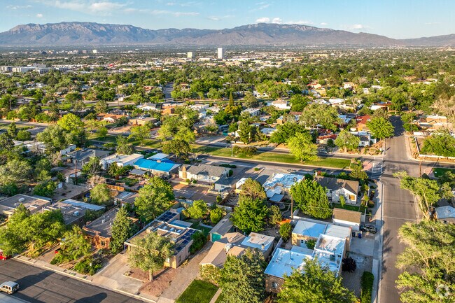 Southeast Heights is a friendly neighborhood, with beautiful homes in the high desert.