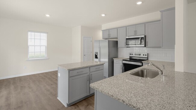 3109 Platinum Cir, West End, NC 27376 - photo 5