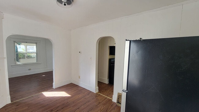 421 E Thornton St, Akron, OH 44311 - photo 3