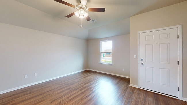 20308 W 194th Terrace, Spring Hill, KS 66083 - photo 5