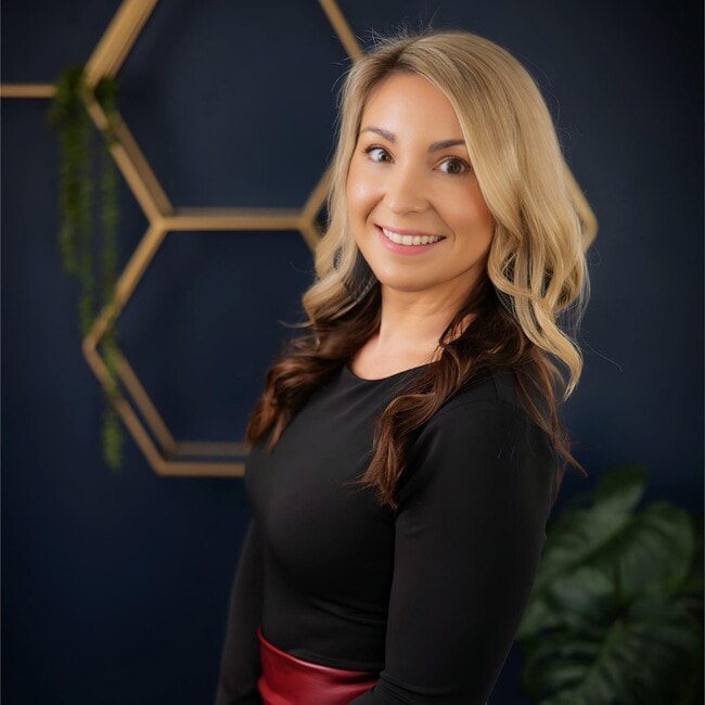 Agent Photo