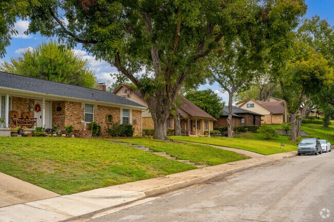 Wolf Creek, Dallas 2-Story Homes for Sale - Homes.com