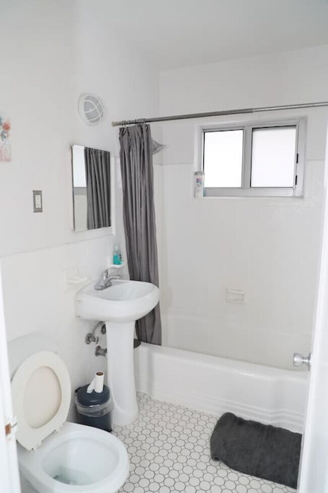 219 Antilla Ave unit ID1056507P, Coral Gables, FL 33134 - photo 7