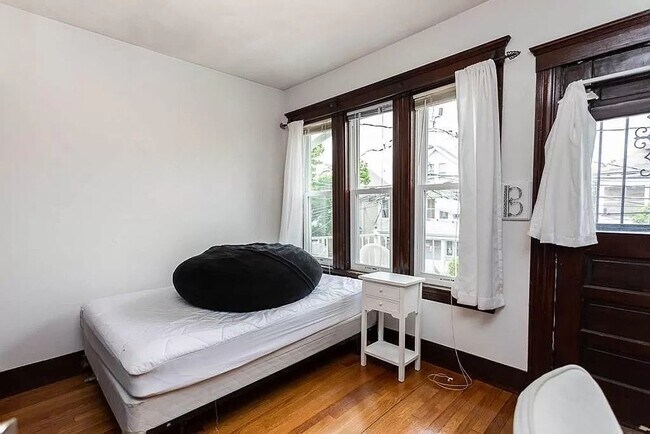 42 Sunset Rd unit 2, Somerville, MA 02144 - photo 3