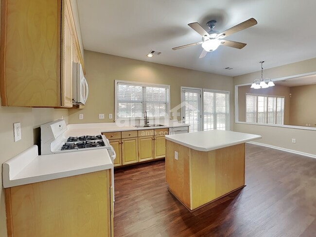 5715 Oxborough Way, Alpharetta, GA 30005 - photo 3