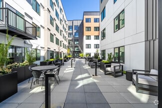 18553 8th Ave NE, Shoreline, WA 98155