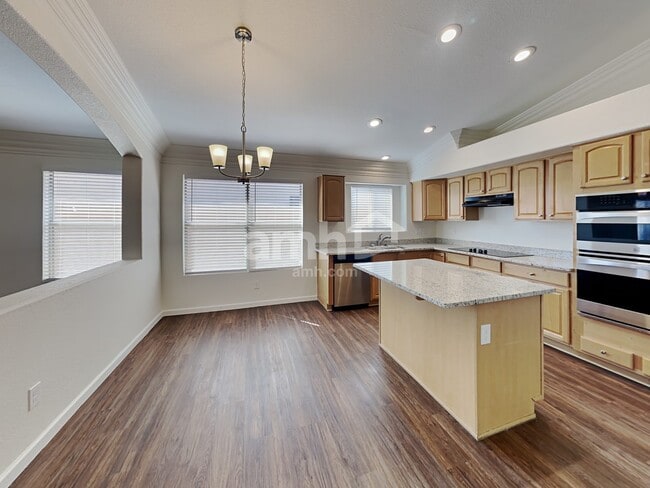 15331 W Honeysuckle Ln, Surprise, AZ 85374 - photo 5