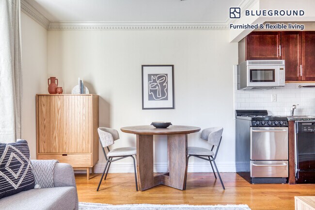 535 Hudson St unit FL3-ID1032, New York, NY 10014 - photo 4