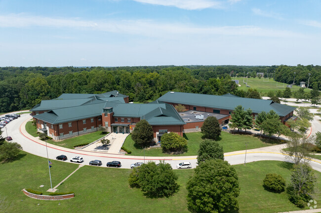 524 students attend Jackson Creek Middle School in grades 7-8.