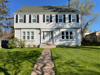 2417 E 3rd St, Duluth, MN 55812