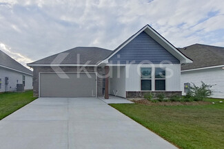 205 Teddy Ln, Lafayette, LA 70507