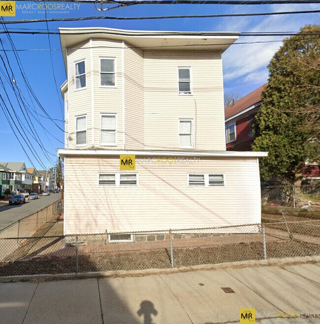 49 Conwell Ave, Somerville, MA 02144