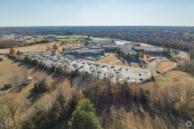 Arlington High School boasts a 95% graduation rate.