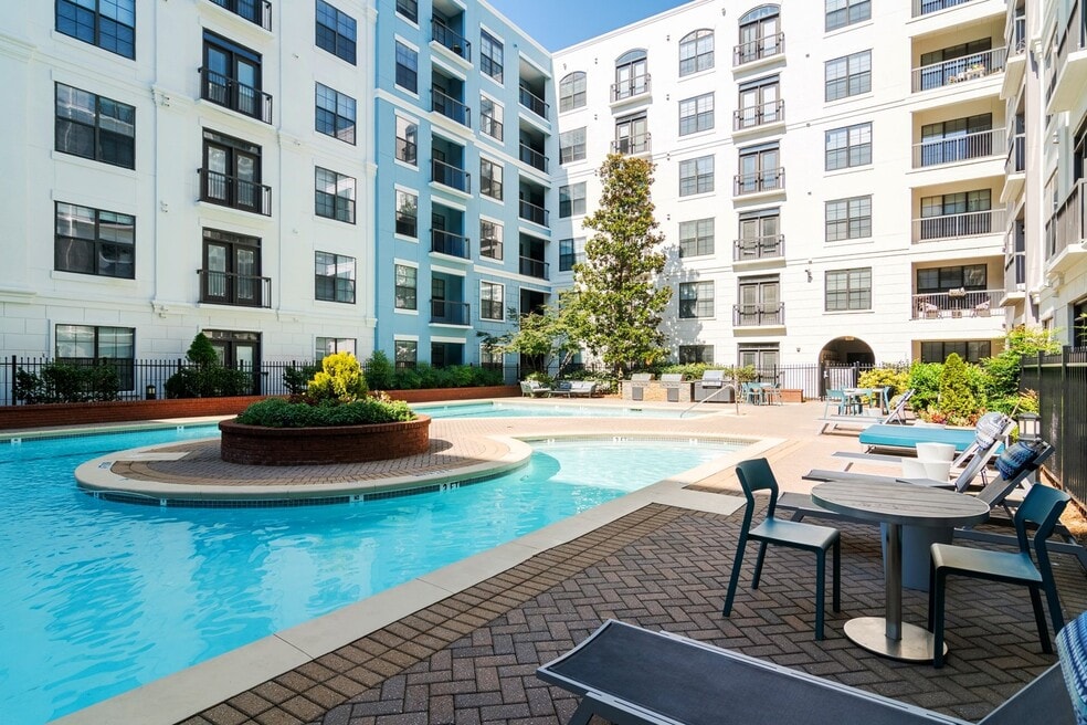 Flats at Perimeter Place, Atlanta, GA 30346 - photo 1