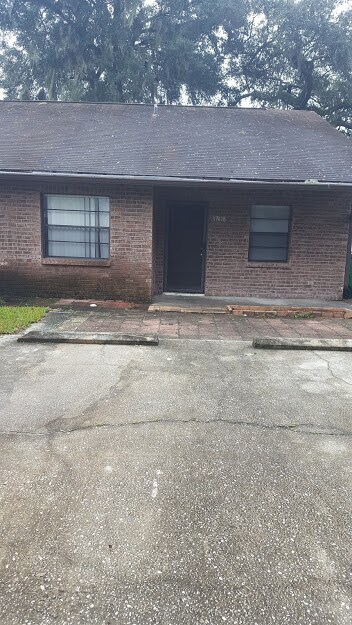 37818 15th Ave, Zephyrhills, FL 33542