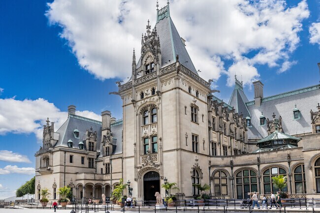 Biltmore Forest residents have the perfect balance of modern meets history near Biltmore Estate.