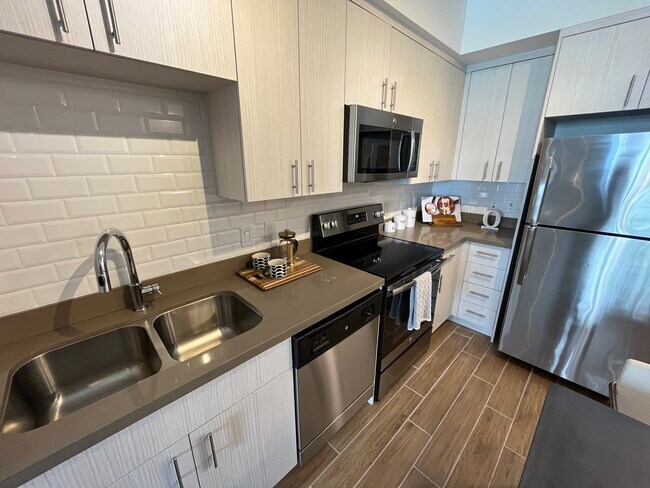 2131 NE 167th St unit A1, North Miami Beach, FL 33162 - photo 3