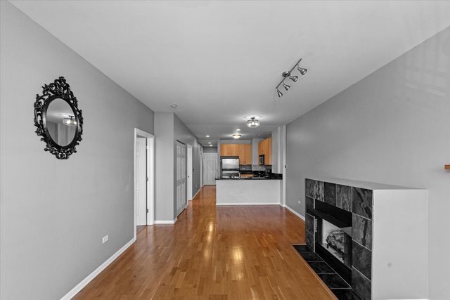 The Montreville unit 314, Chicago, IL 60642 - photo 3