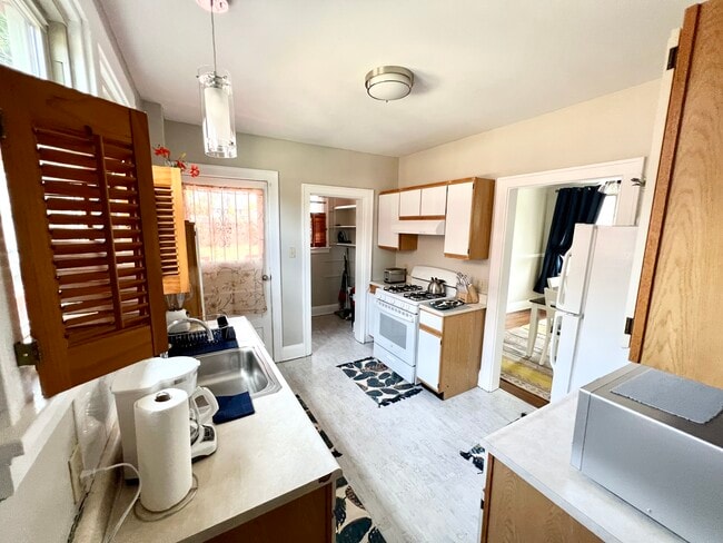 1116 Coronado Ave, Cincinnati, OH 45238 - photo 3