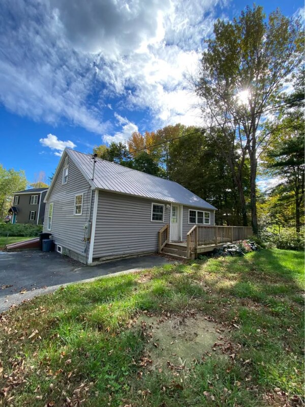 49 Barnes Rd, Windham, ME 04062