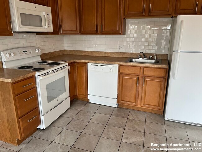 1157 Commonwealth Ave unit 7, Allston, MA 02134 - photo 7