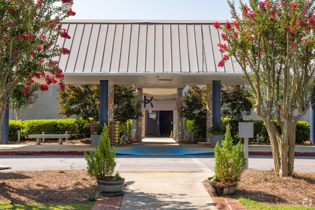 Main entrance to Keheley Elementary School in Sandy Plains, Marietta GA