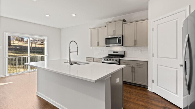 1301 Moller Ave, Hagerstown, MD 21740 - photo 6