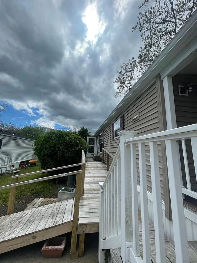 37 Hubbard Ave Unit 10, Riverhead, NY 11901