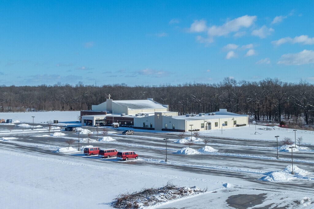 St. Francis Xavier Catholic School offers a faith based eduacation.