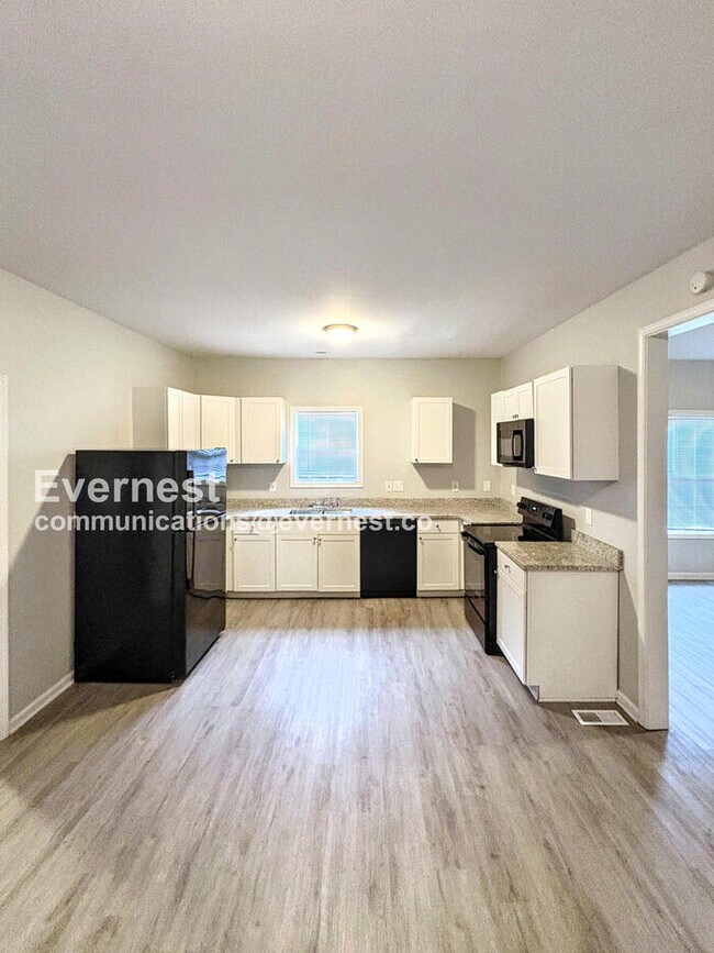 581 Cedar Ave NW, Atlanta, GA 30318 - photo 4