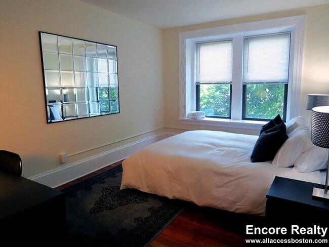 1463 Beacon St unit 10, Brookline, MA 02446 - photo 7