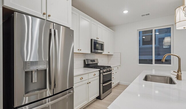 904 Steppe Ln, Windsor, CO 80550 - photo 3