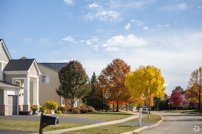 Ivanhoe is a lovely community near Mundelein, IL.