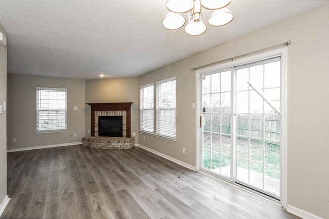 1170 Freemont Ln, Greenwood, IN 46143 - photo 7