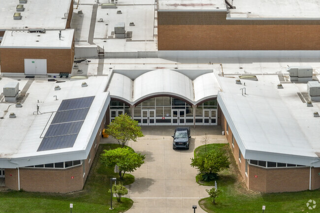 James S. Wilson Middle School has a student-teacher ratio of 14 to 1.