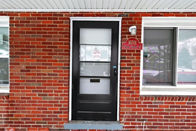 16701 Tuller St, Detroit, MI 48221 - photo 2