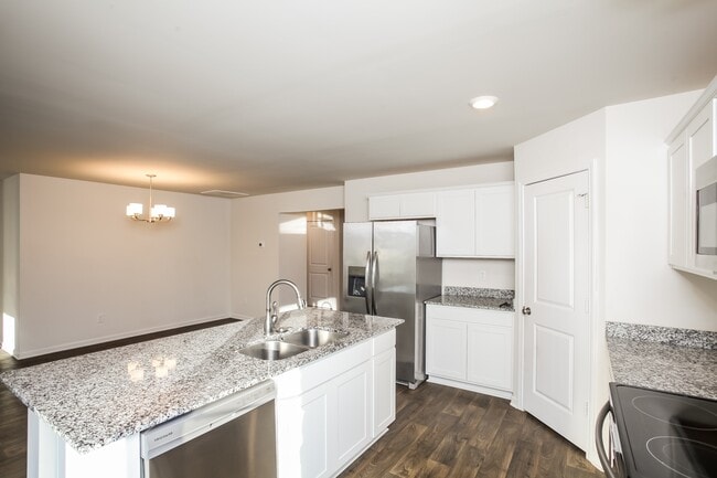 1223 Lakeshore Dr, Camden, SC 29020 - photo 6